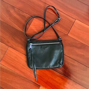 Aimee Kestenberg Crossbody Purse Bag Black Pebbled Leather Rainbow Hardware Zip